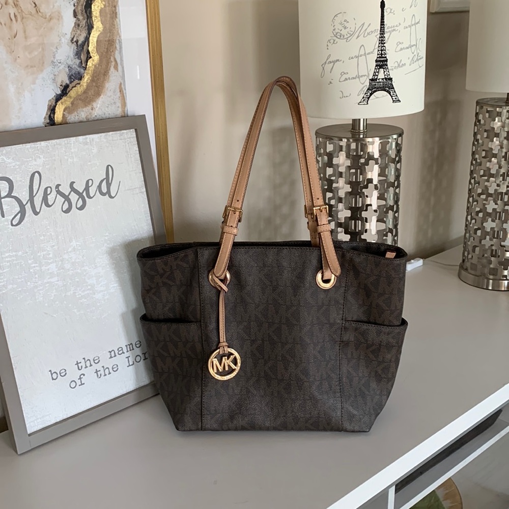 Michael Kors Tote barely used!